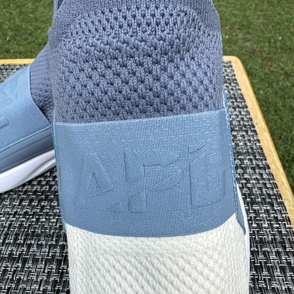 APL TechLoom Bliss Womens Sz: 8.5 Light Blue, periwinkle blue and cream/wh - Picture 3 of 16